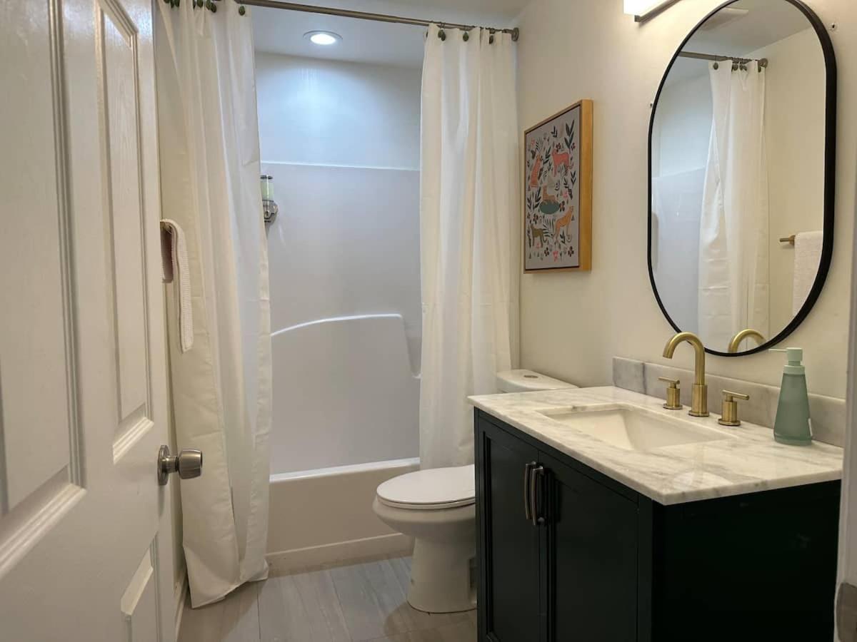 Vine City Home - Duplex - 3 Mins From Gwcc & Mercedes- Benz Stadium Atlanta Exterior foto